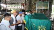 Azhar Arsyad Ziarah di Dua Makam Penyebar Islam di Sulsel