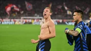 Davide Frattesi Selebrasi Usai Cetak Goal Ke Gawang Bayern Munich