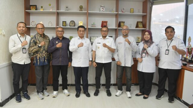 Wamendes Terima Audiensi Bupati Buru Selatan, Bahas Potensi Ekspor dan Pembangunan Desa