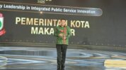 Wali Kota Makassar, Munafri Arifuddin Menerima Penghargaan Dalam Ajang CNN Indonesia Award 2025