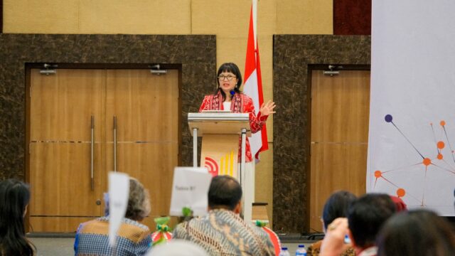 Wamen Stella Christie Buka Forum Ilmuwan Muda Indonesia–Australia di Unhas